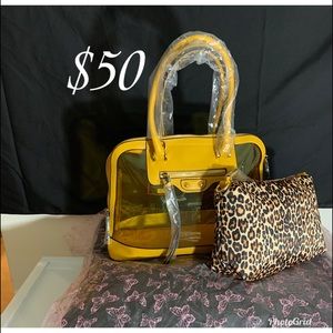 A gold leopard 🐆 clear tote.